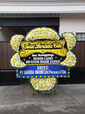 Papan Bunga Duka di Rambung Barat