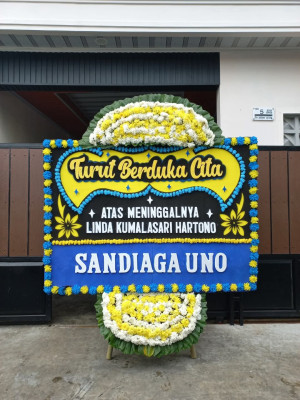 Papan Bunga Duka di Rambung Barat